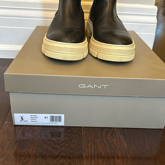 Chelsea boots - Picture 7 of 8